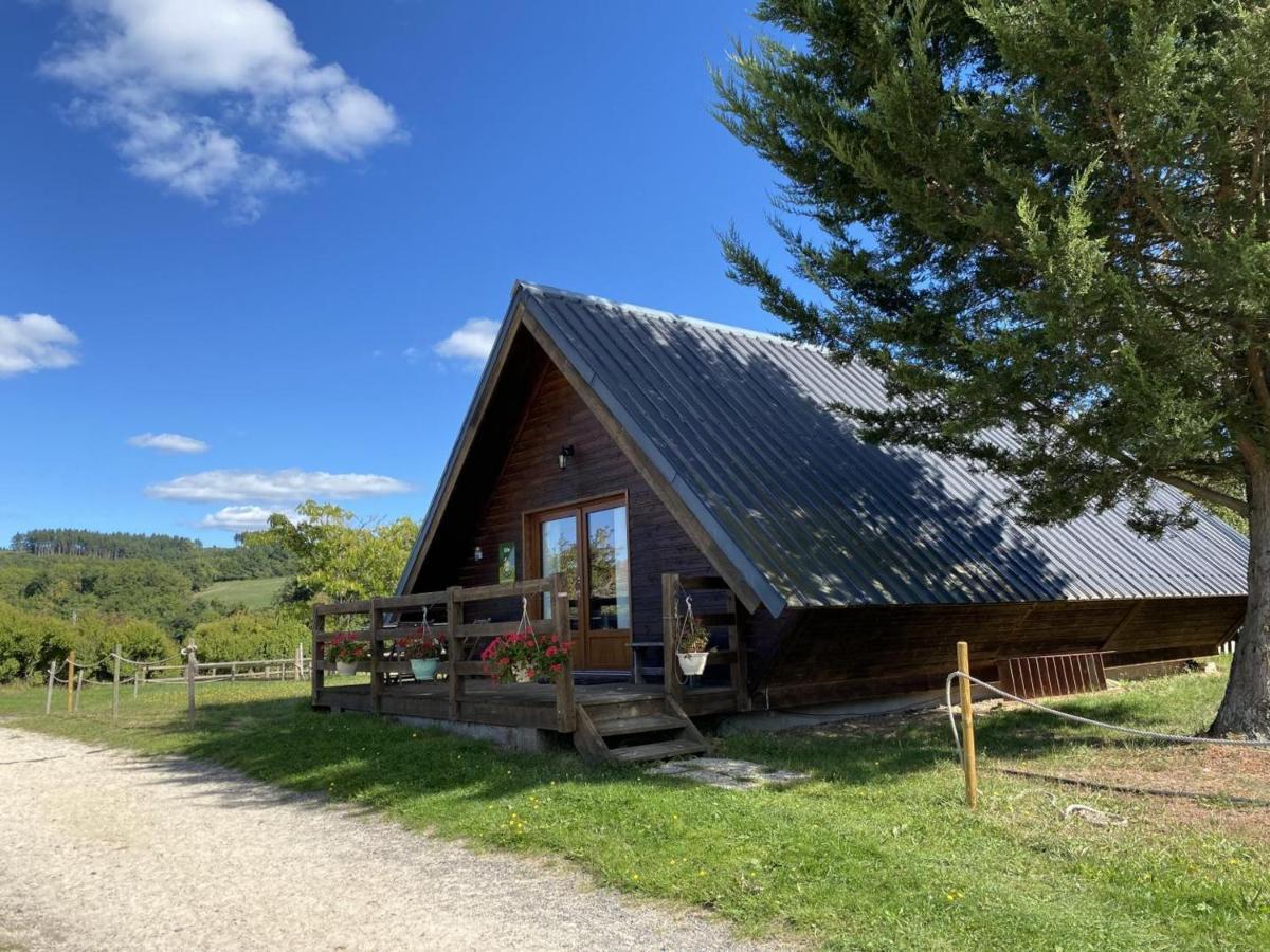 Chalet Familial Pres De Vichy, Terrasse, Animaux Acceptes - Fr-1-489-274 Le Vernet  Buitenkant foto